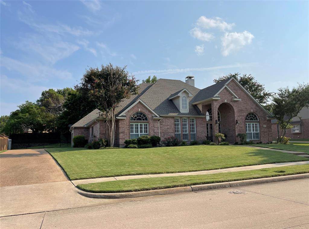 2524 Cambridge Drive - Photo 1