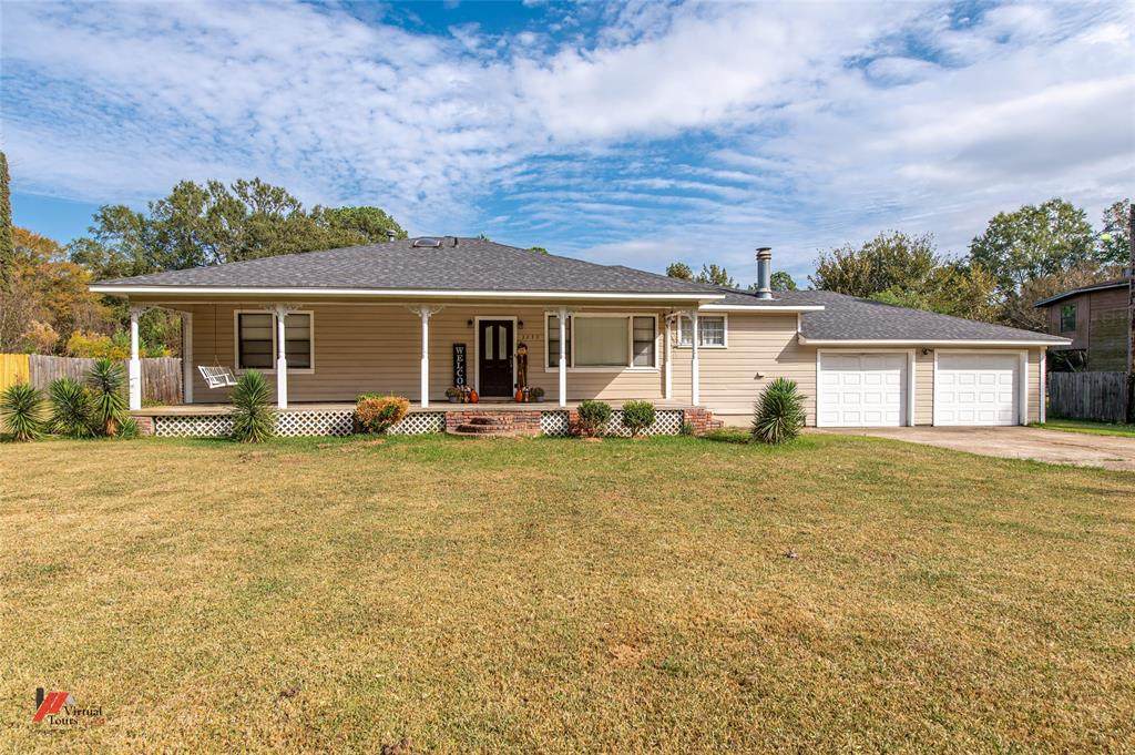 3233 Seminole Drive - Photo 1