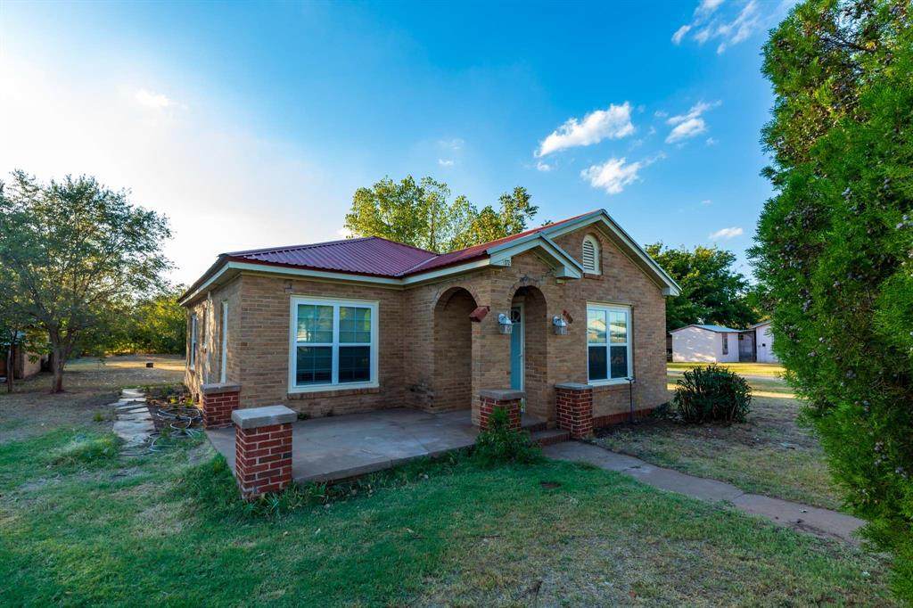 372 Jay Avenue - Photo 1