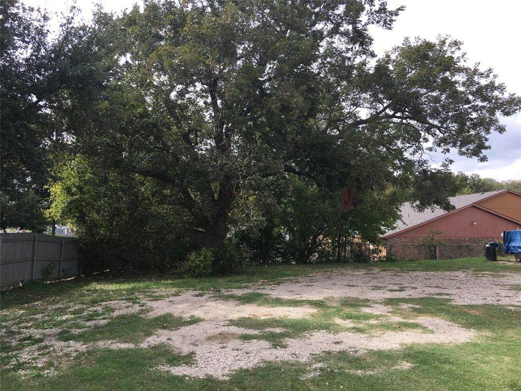 5007 Lancaster Road - Photo 1