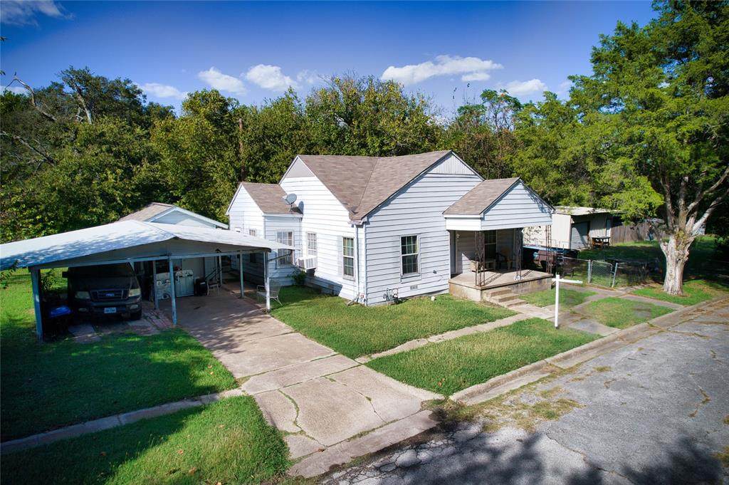 1000 Waco Street - Photo 1