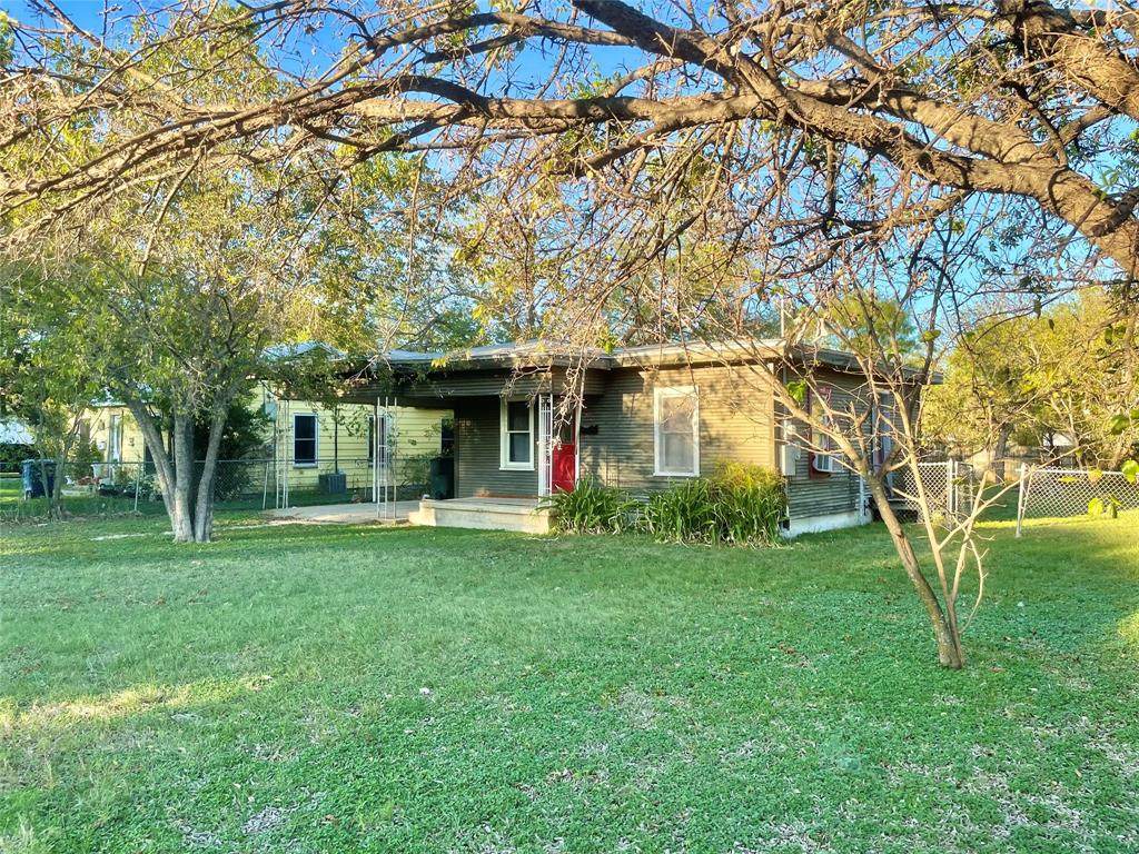 1718 4th Street - Photo 1