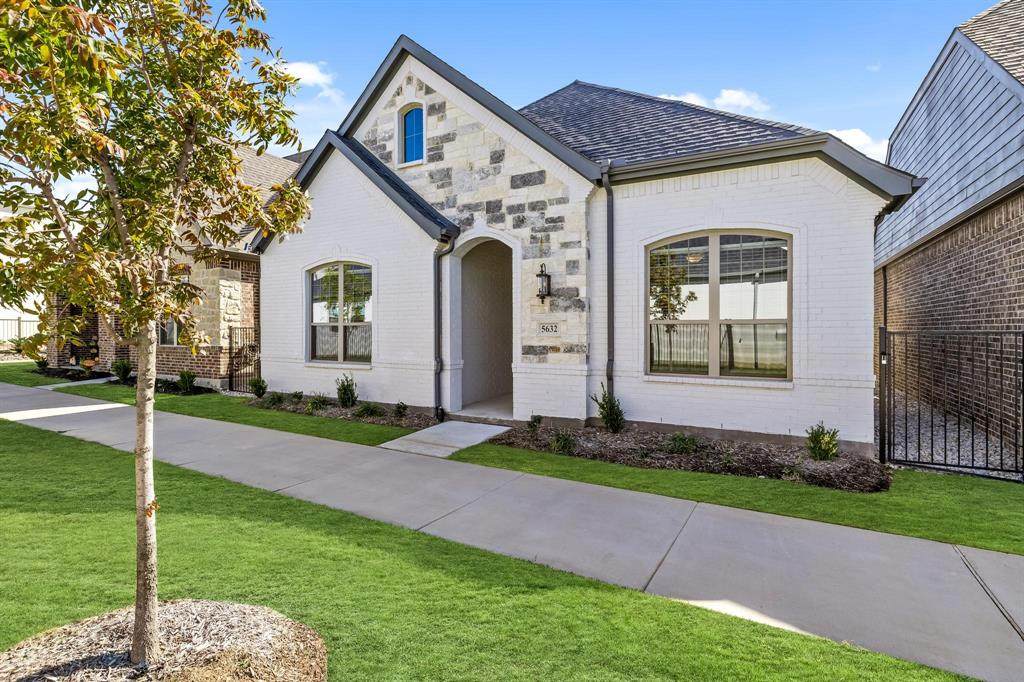 5632 Traveller Drive - Photo 1