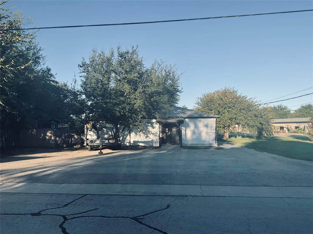 307 English Street - Photo 1