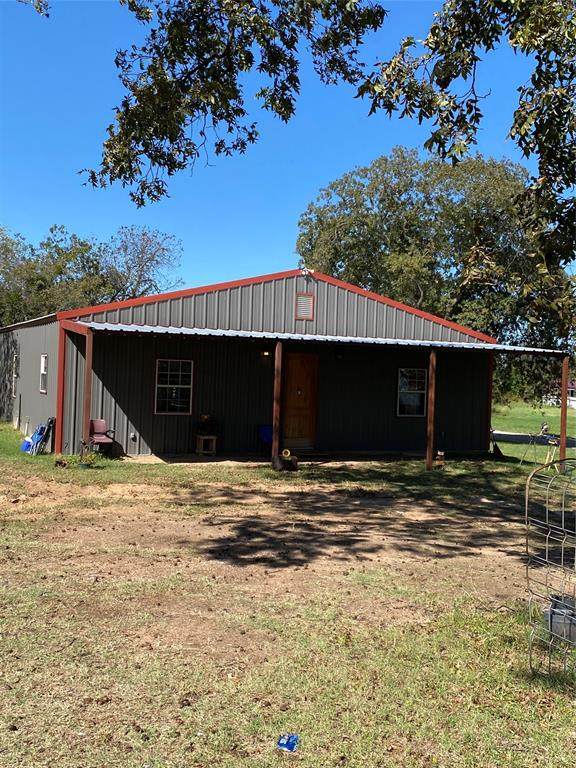 723 Kent Street - Photo 1