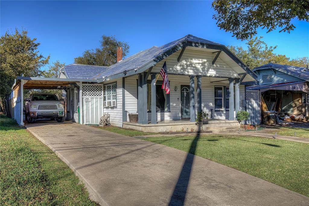 1216 Walnut Street - Photo 1
