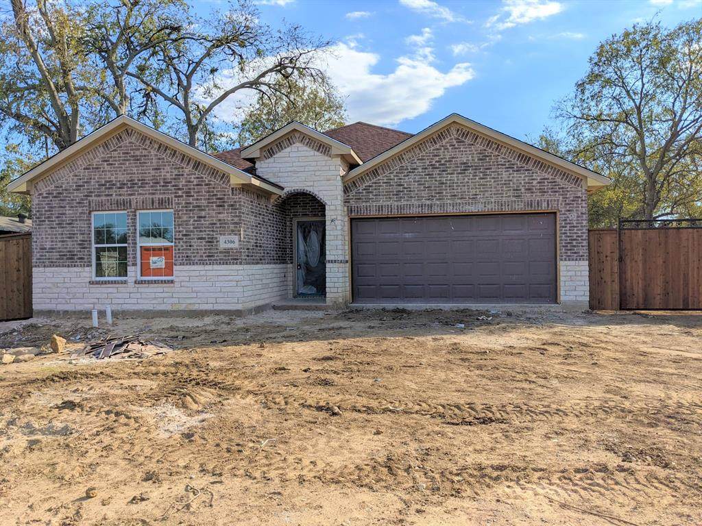 4306 Avenue M - Photo 1
