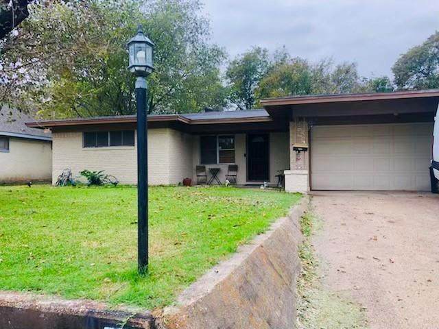 913 15th Street - Photo 1