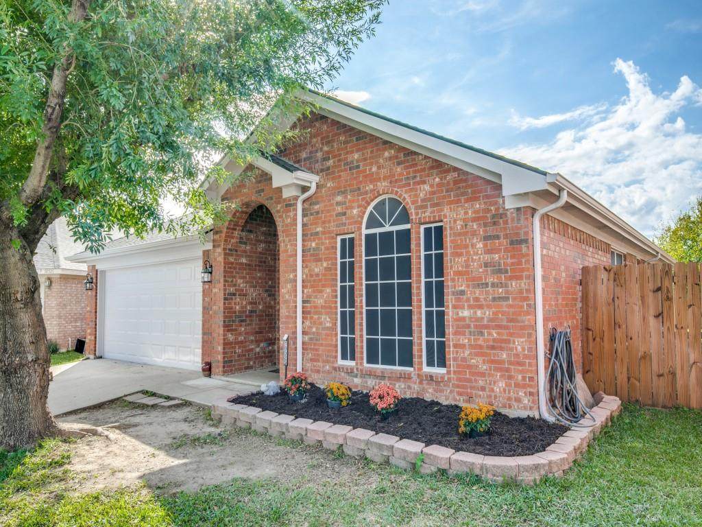 10525 Braewood Drive - Photo 1