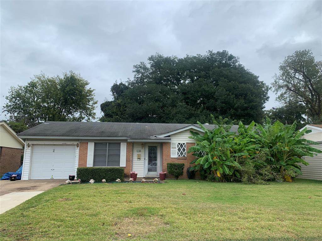 1146 Crestmoor Drive - Photo 1