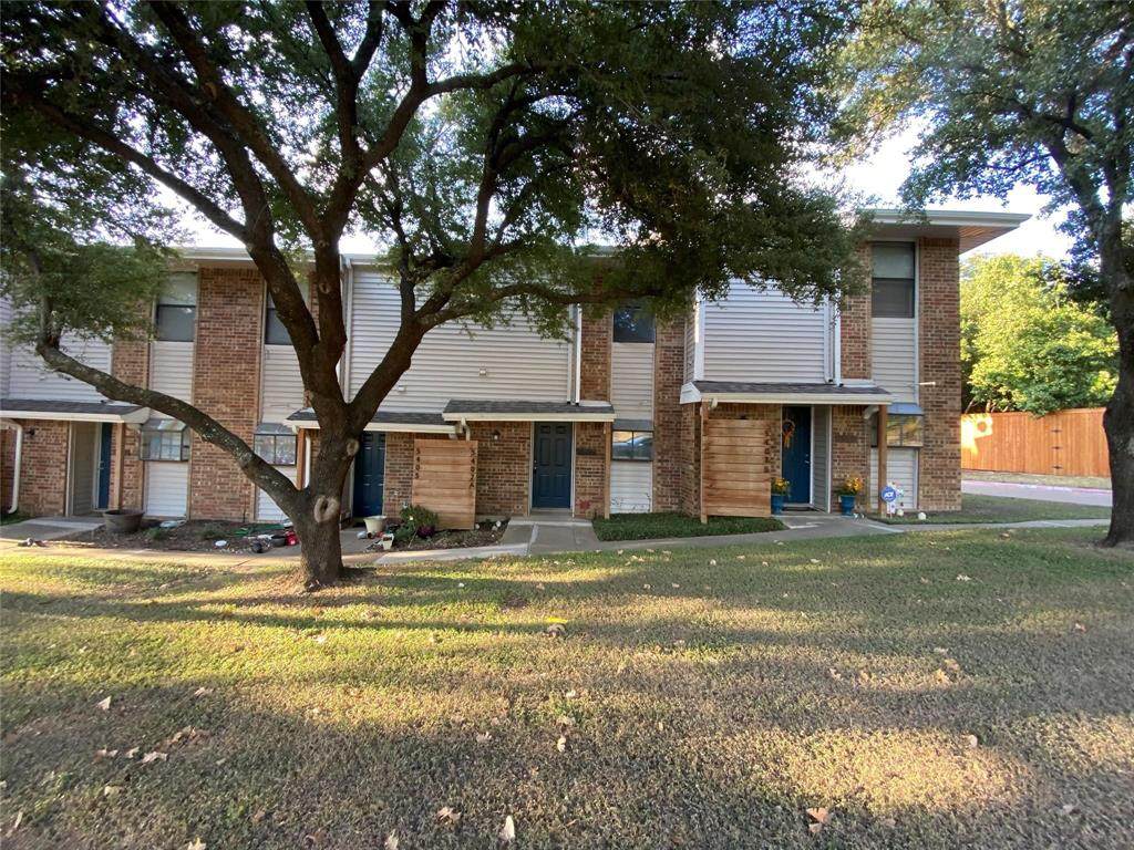 1445 Weiler Boulevard - Photo 1