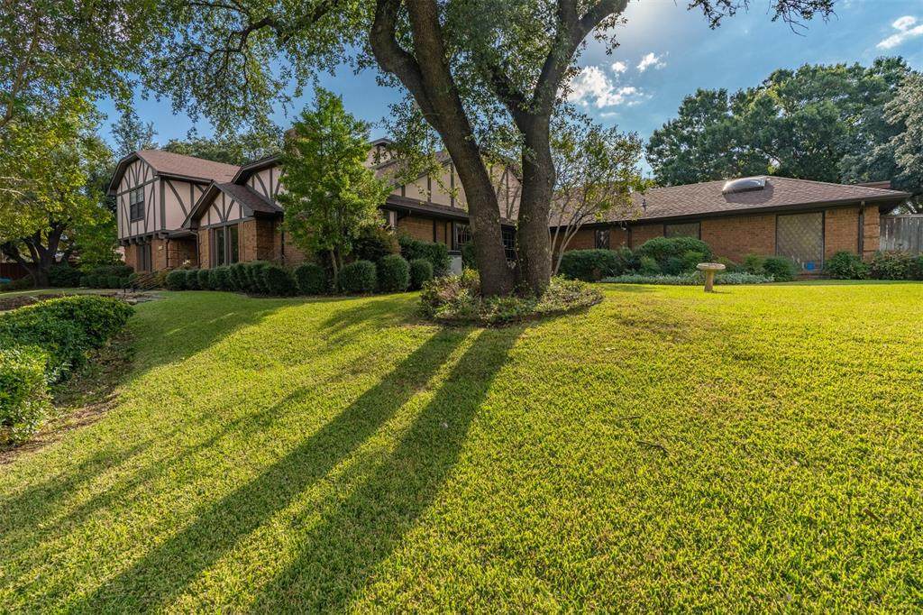 1107 Derbyshire Lane - Photo 1