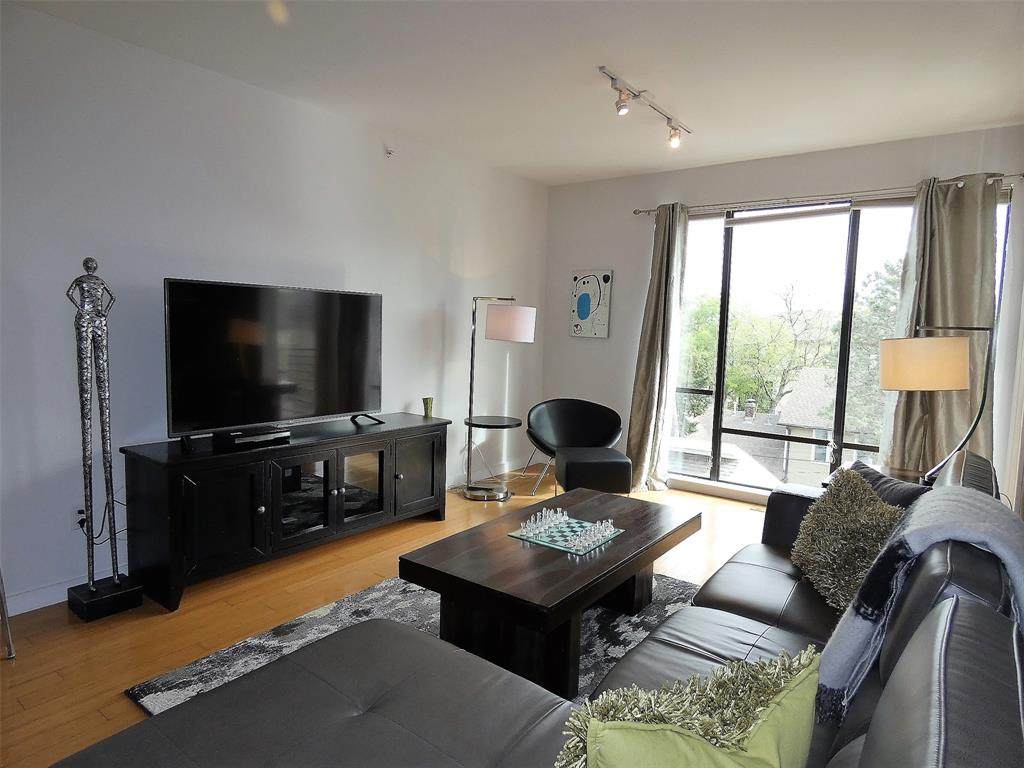 4040 Hall Street - Photo 1