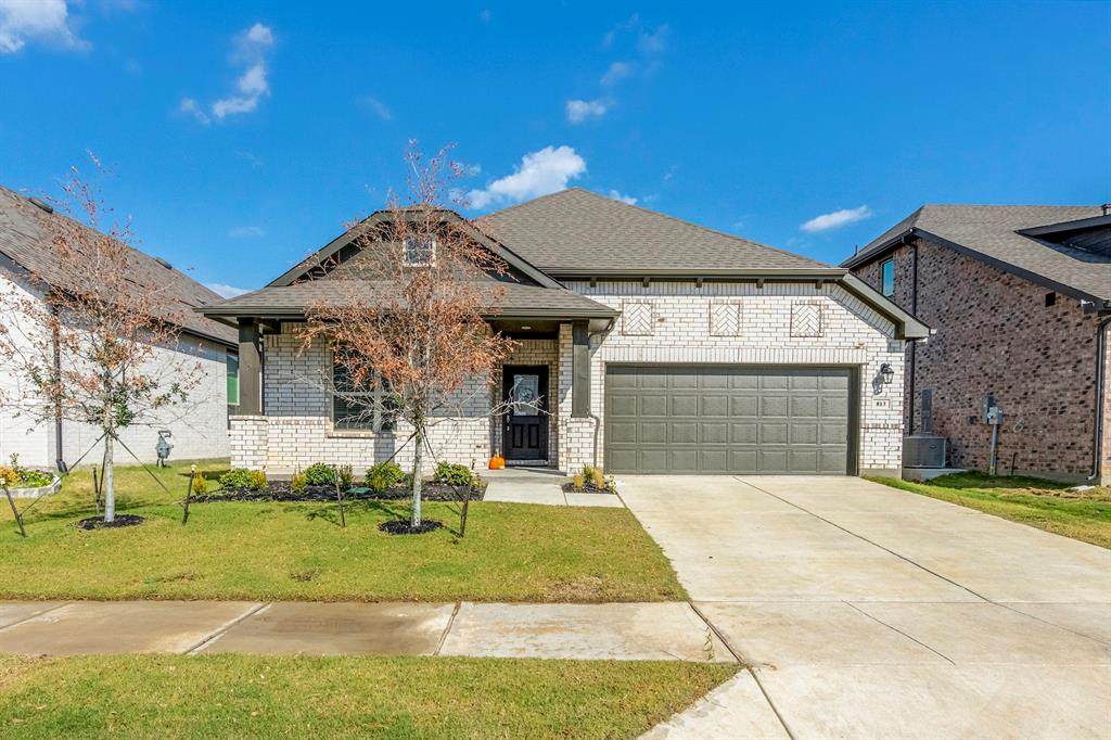 813 Cromwell - Photo 1