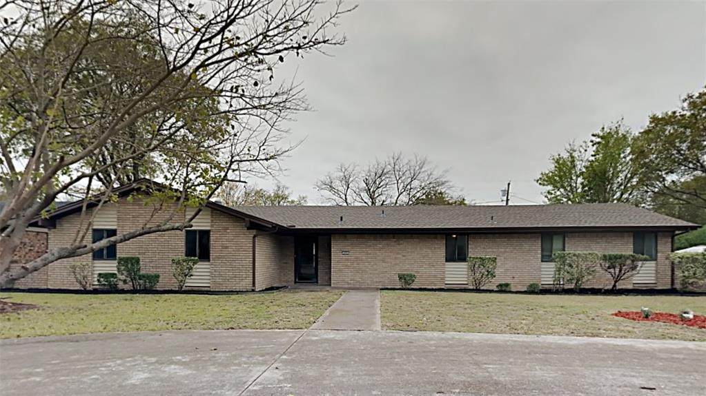 522 Camp Wisdom Road - Photo 1