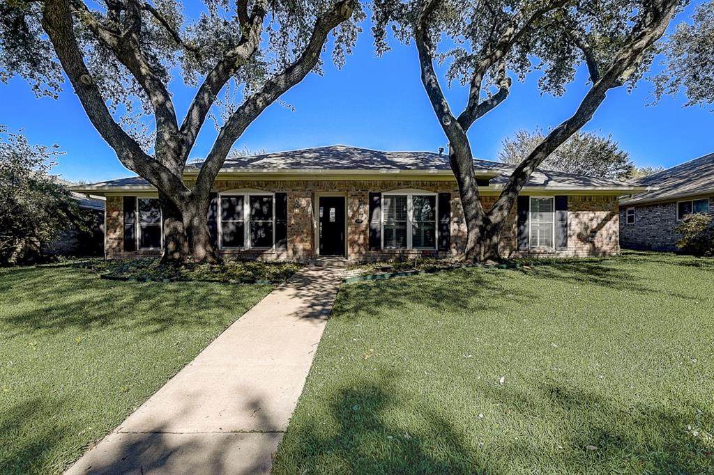 507 Sheffield Drive - Photo 1