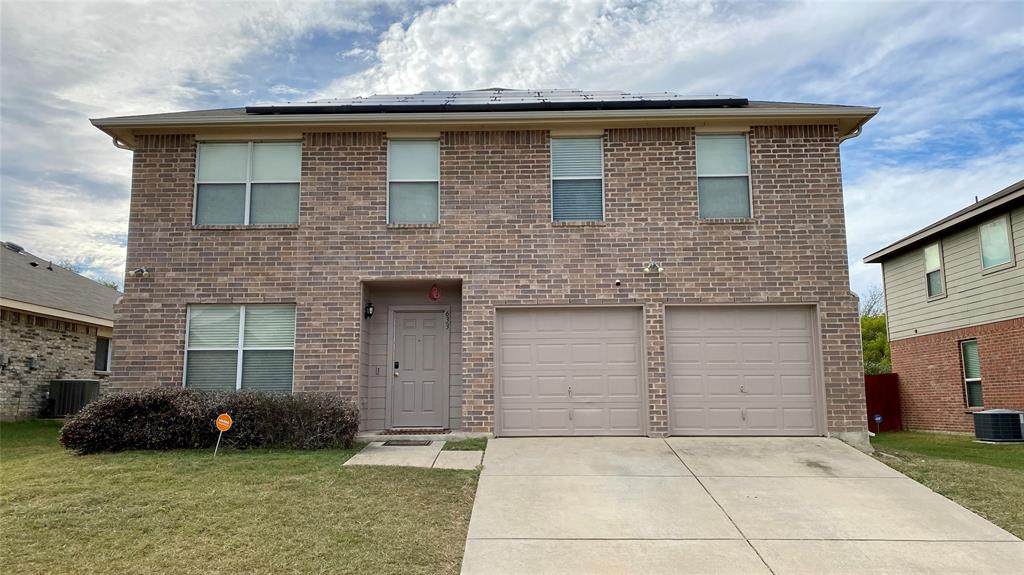 633 Woodpecker Lane - Photo 1