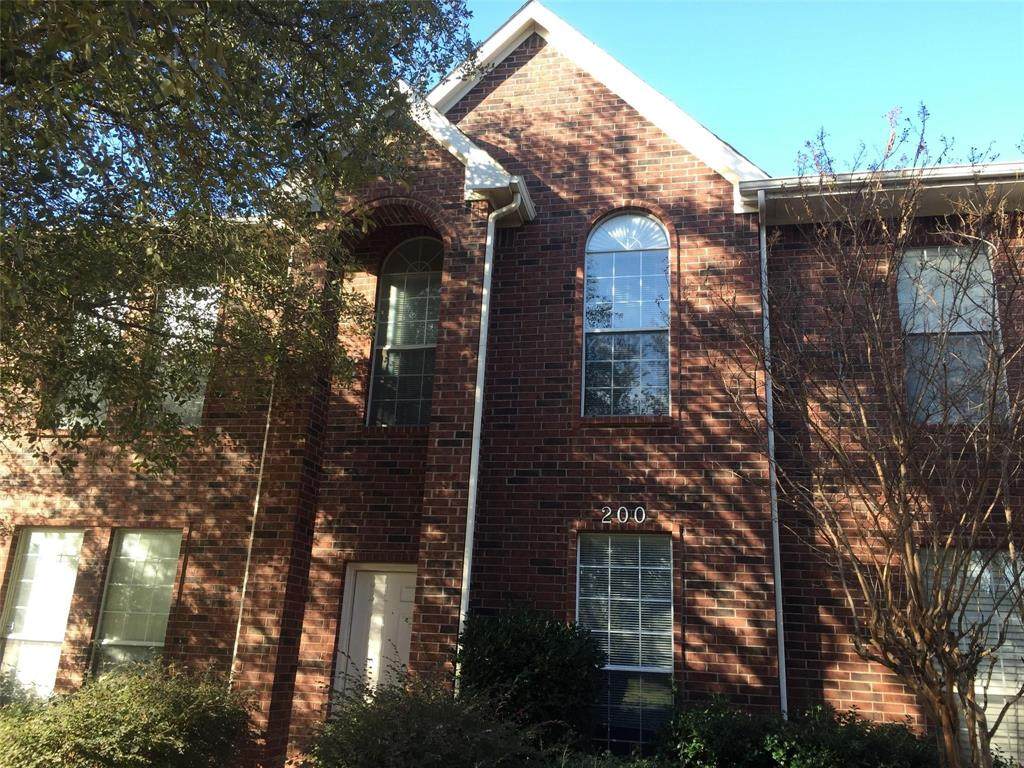 121 Wildwood Court - Photo 1