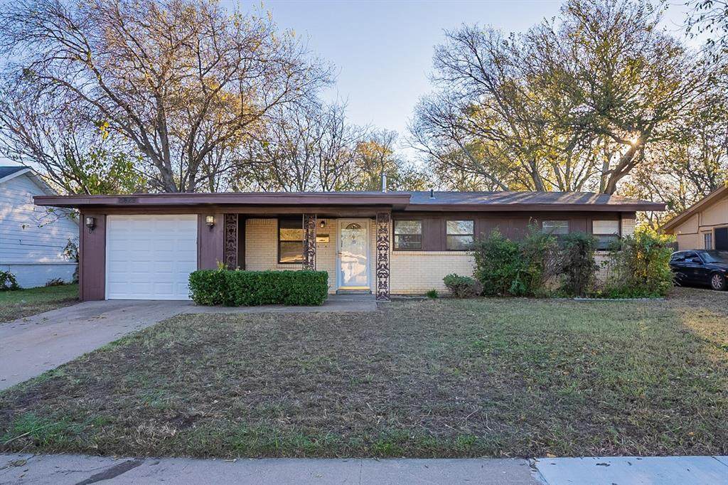 5429 Hensley Drive - Photo 1