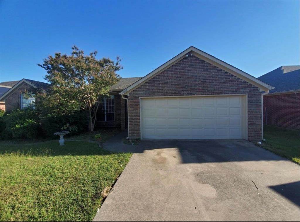 1001 Brookhaven Drive - Photo 1