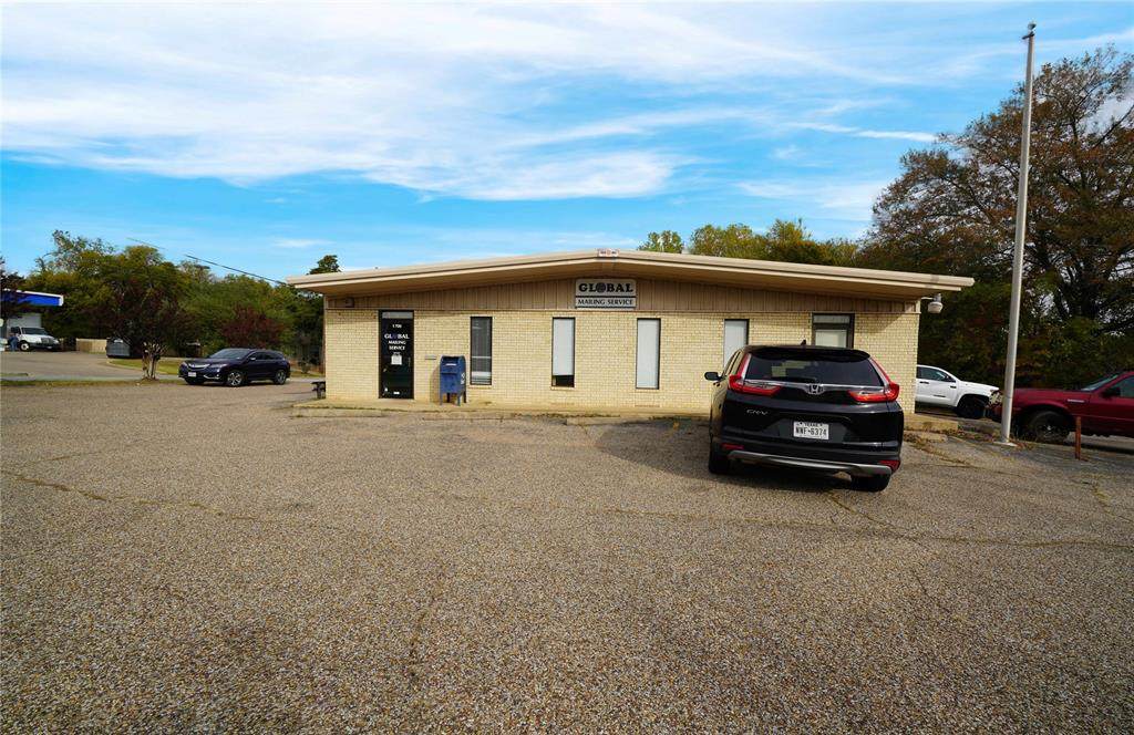 1700 Front Street - Photo 1