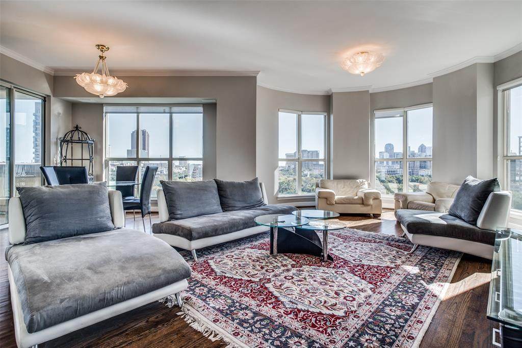 3401 Lee Parkway - Photo 1