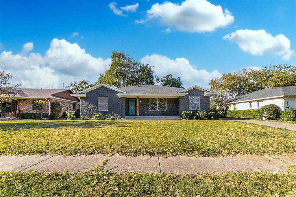 2545 Rivercrest Drive - Photo 1