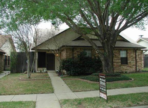 2913 Northrope Street - Photo 1