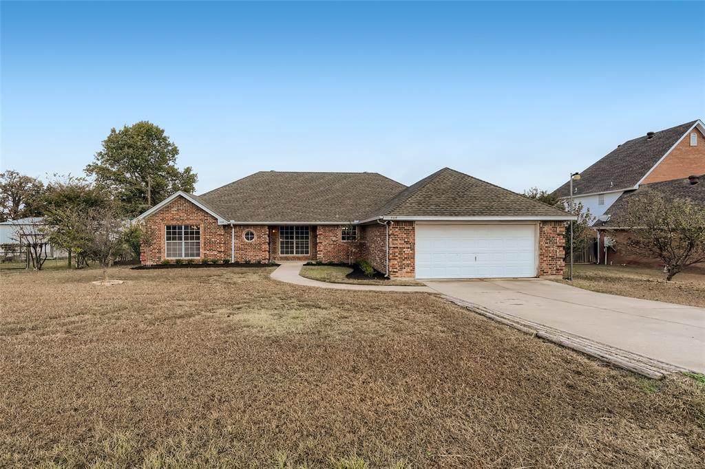 905 Wood Trail - Photo 1