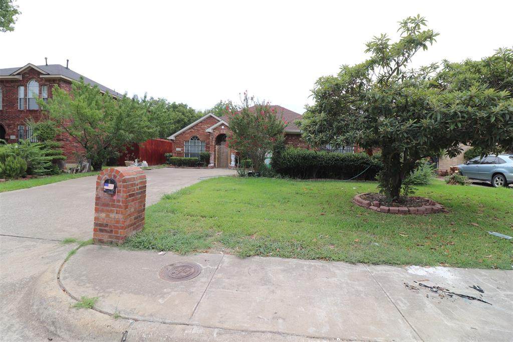 6424 Everglade Road - Photo 1