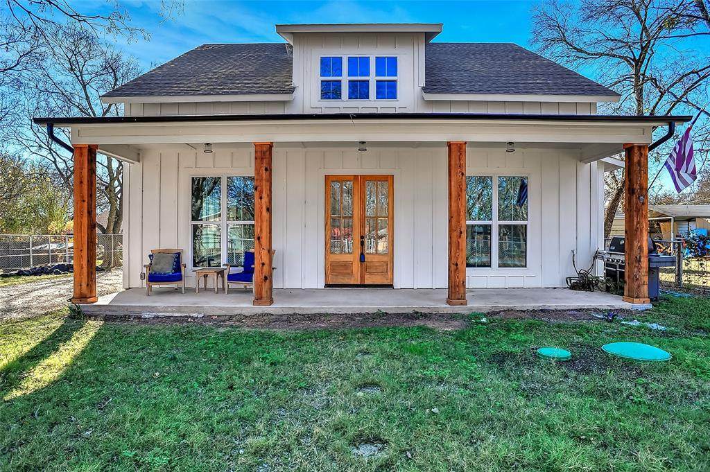 226 Willow Drive - Photo 1