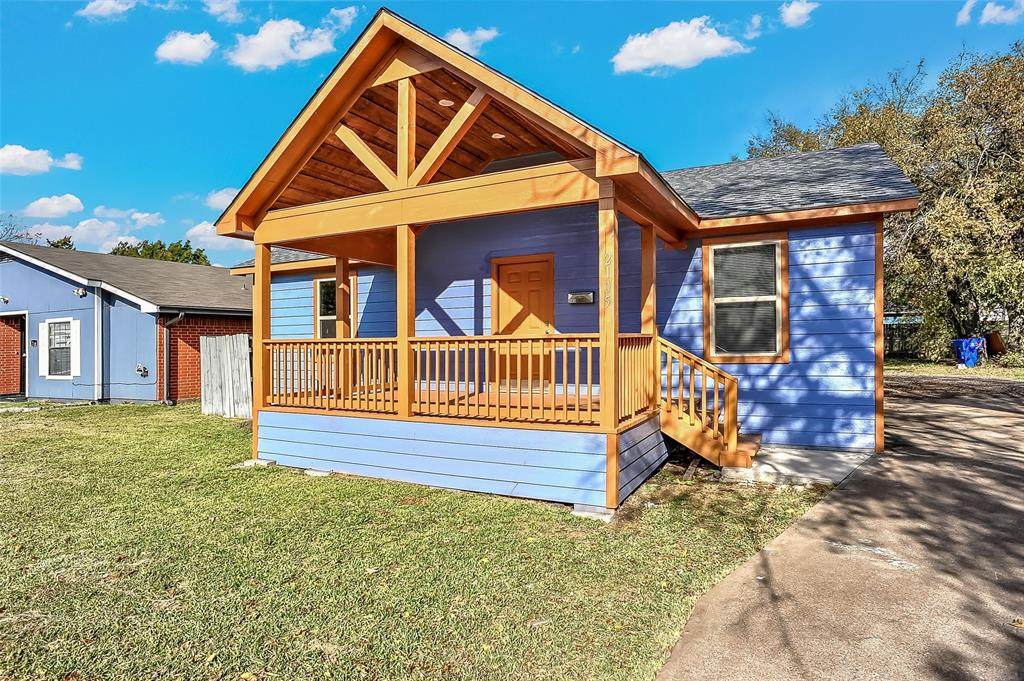 2105 Pecan Street - Photo 1