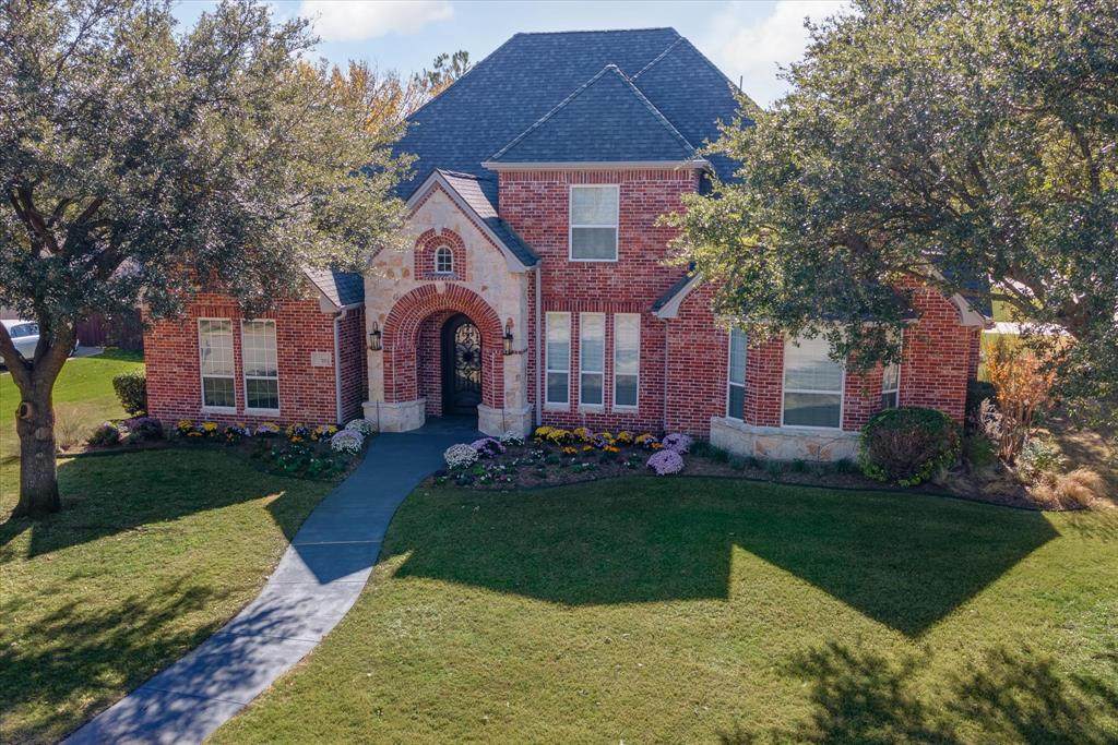 303 Skyline Drive - Photo 1