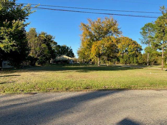 615 1/2 Old Tyler Highway - Photo 1