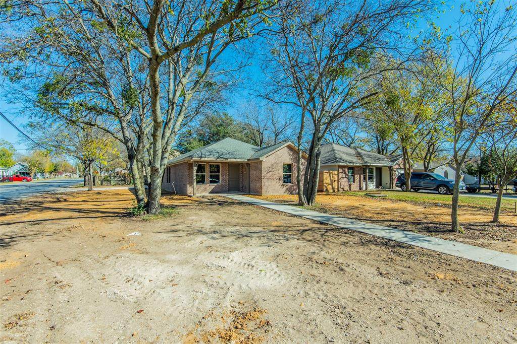 1318 Robinson Street - Photo 1
