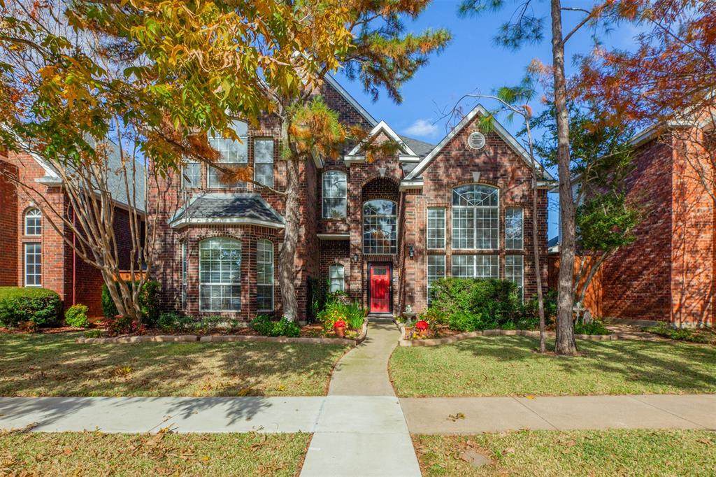 892 Brentwood Drive - Photo 1