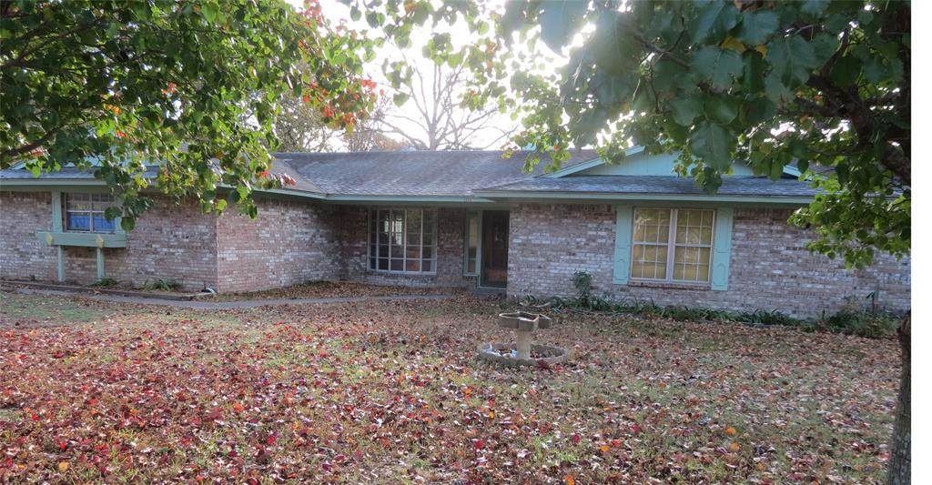 1381 County Road 2140 - Photo 1