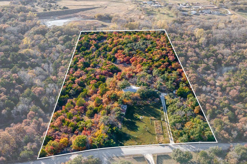 401 Blue Bird Road - Photo 1