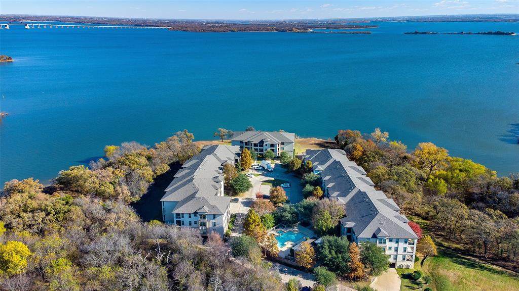 500 Waters Edge Drive - Photo 1