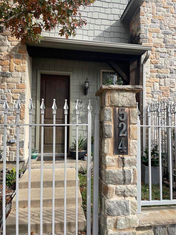 524 Lookout Drive - Photo 1