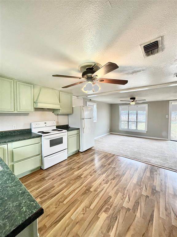 902 Grimes Road - Photo 1