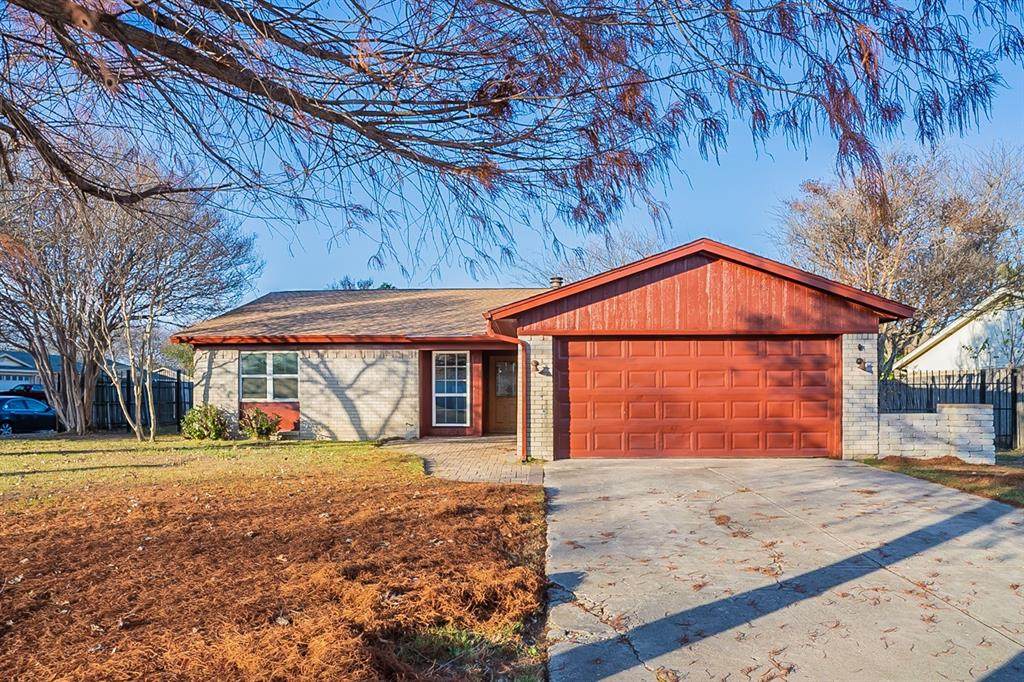 556 Cole Avenue - Photo 1