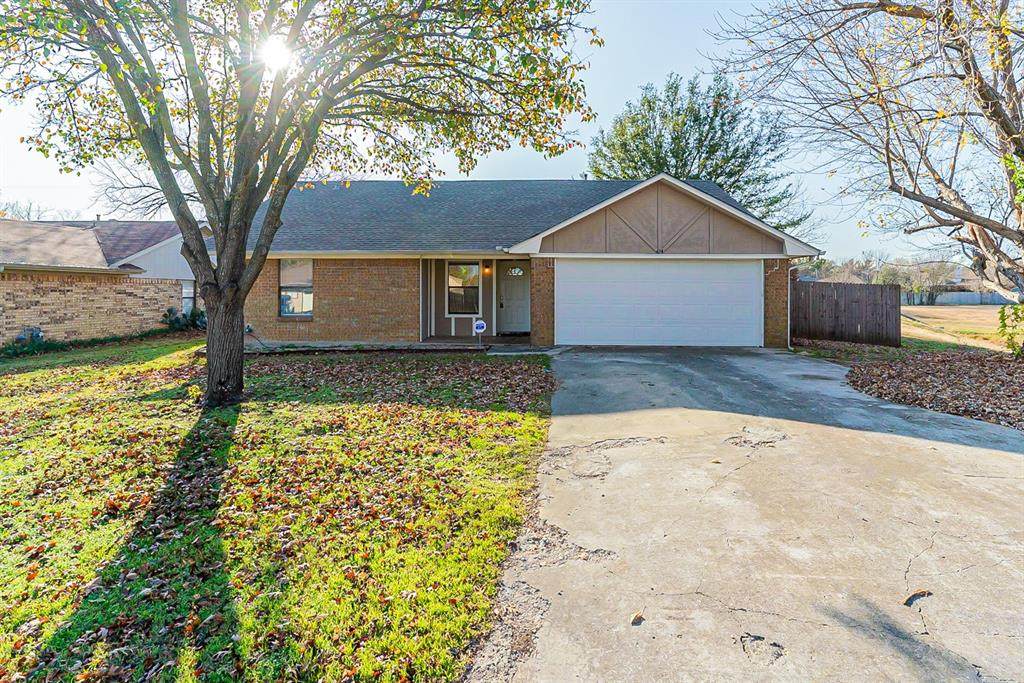 424 Aspen Drive - Photo 1