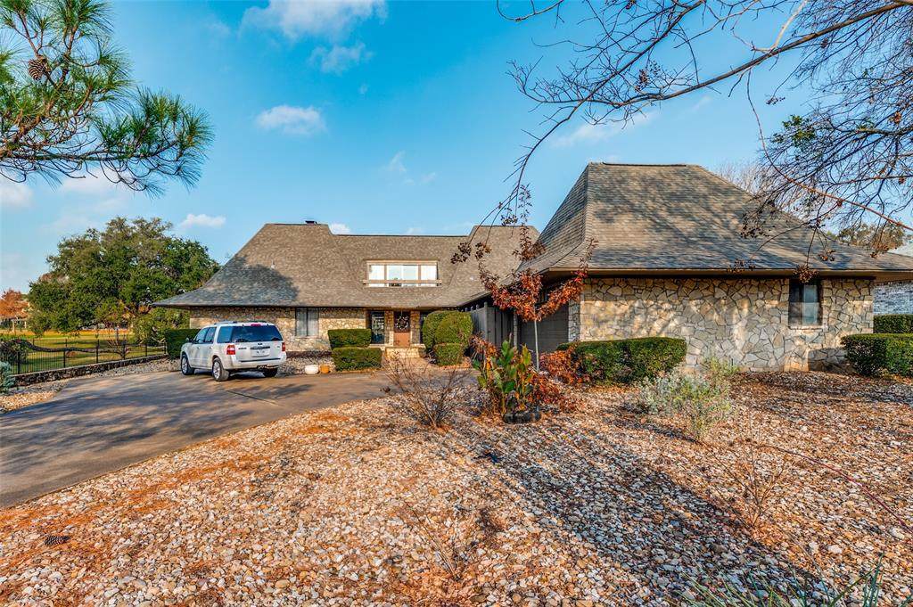 3920 Crescent Drive - Photo 1