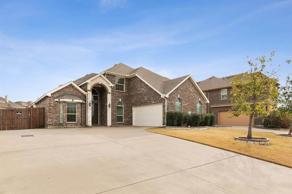 907 Highland Drive - Photo 1