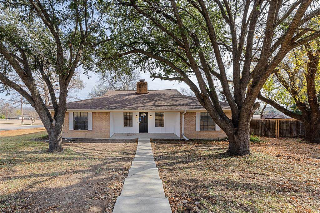 201 Laura Drive - Photo 1