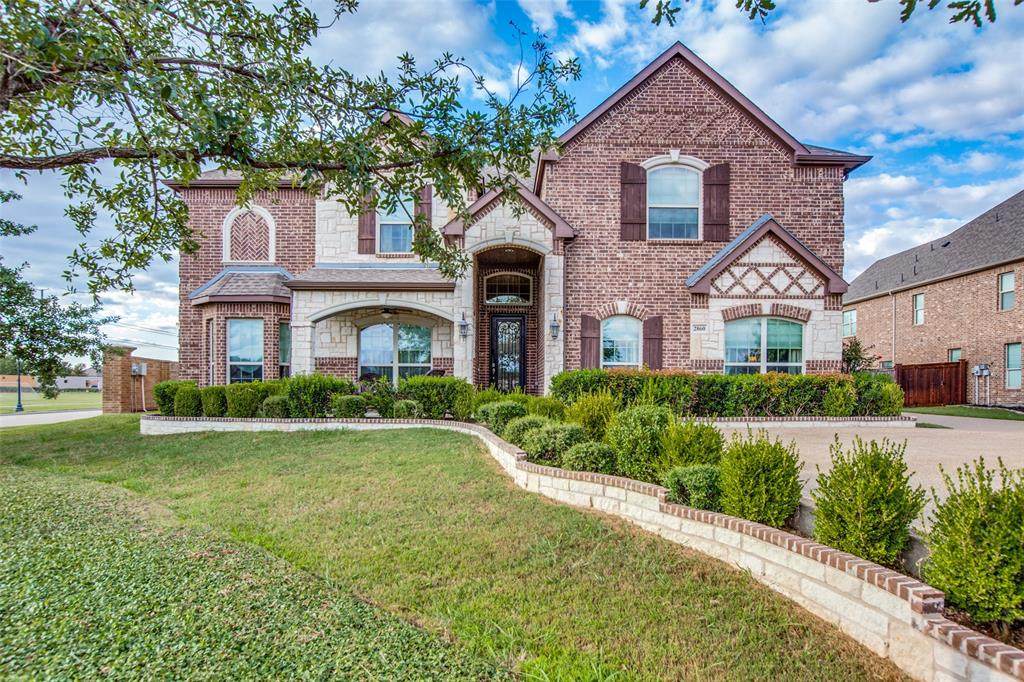 2860 England Parkway - Photo 1