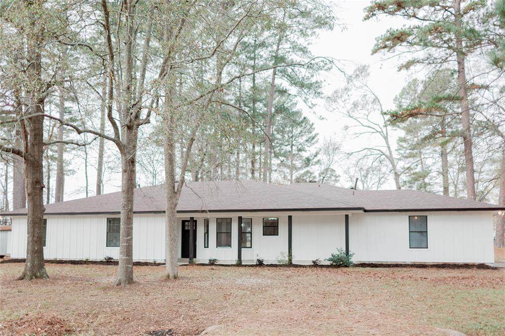 203 Flagg Drive - Photo 1