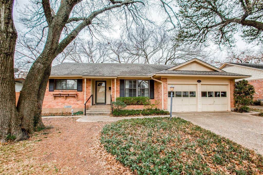 11623 Lochwood Boulevard - Photo 1