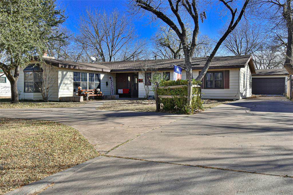 425 Hawthorne Street - Photo 1